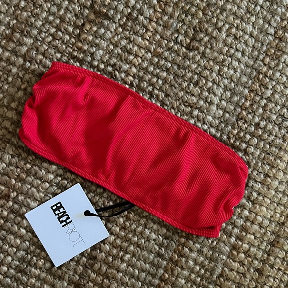 BEACH RIOT KELSEY BANDEAU TOP in RED NWT in S - Picture 3 of 3
